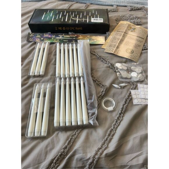 NEW~ 18 Floating Candles Wand, Magic Hanging Candles, Flickering Floating LED - Picture 4 of 7